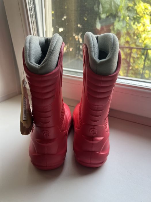 Новые детские сапожки