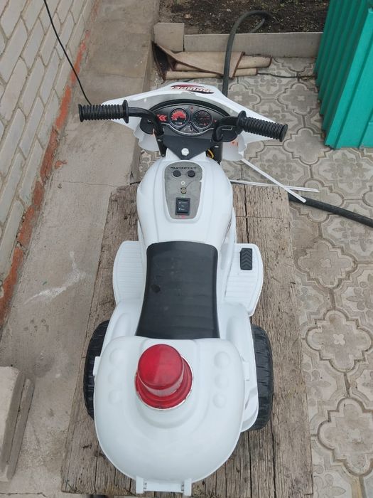 Детский мопед на аккумуляторе