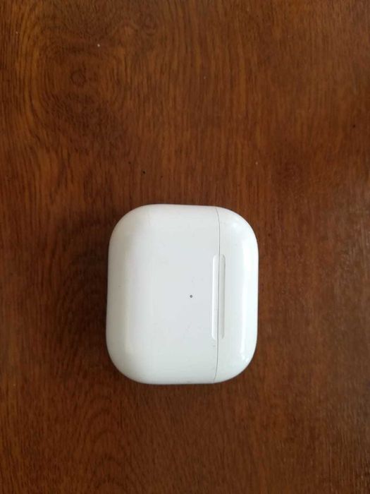 Чехол для наушников от Айфона