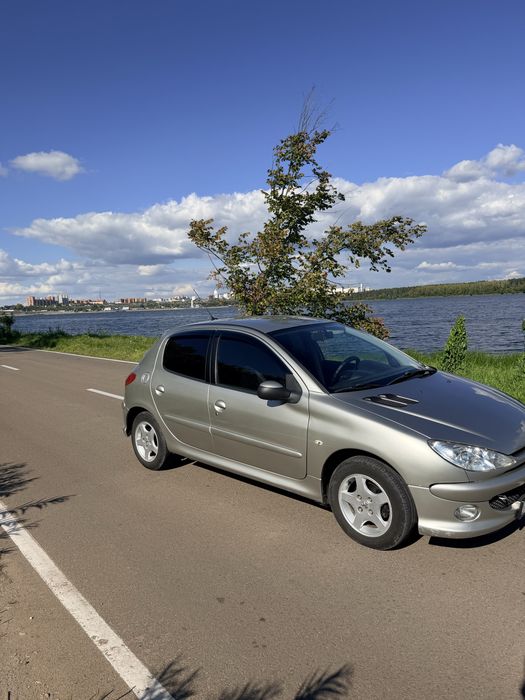 Продаётся  Peugeot 206