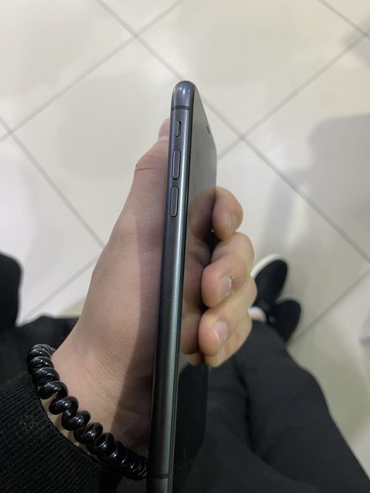 Айфон 11 128гб..