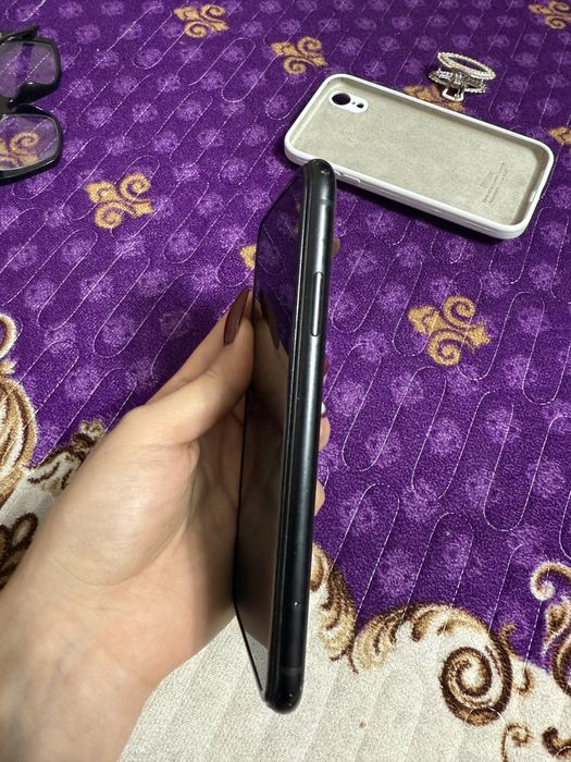 Iphone Xr в хорошем состоянии