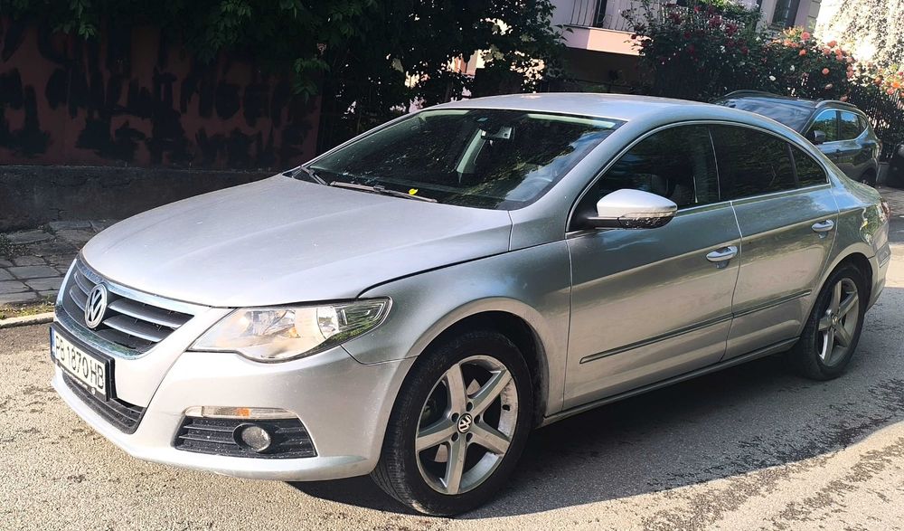 Продавам Passat CC