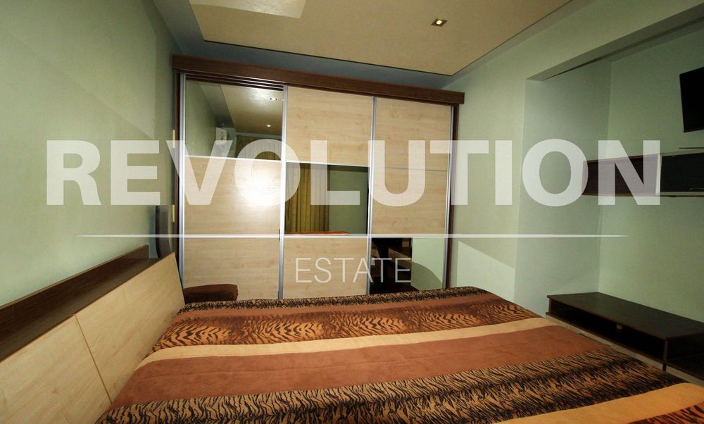 Дава се под наем Тристаен апартамент в Варна, Базар Левски - 100 кв.м за 800 € - Снимка #9