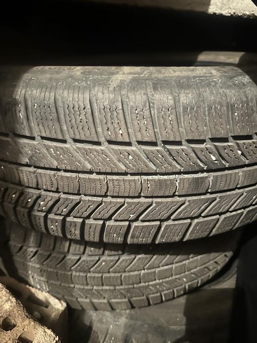 3 броя Зимни гуми Continental wintercontact ts 870 p 215 60 r17