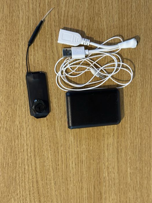 Închiriez cască + cameră tip nasture pentru copiat  450 lei zi