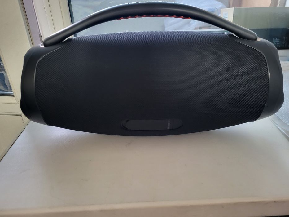 Продам колонку JBL Boombox 3