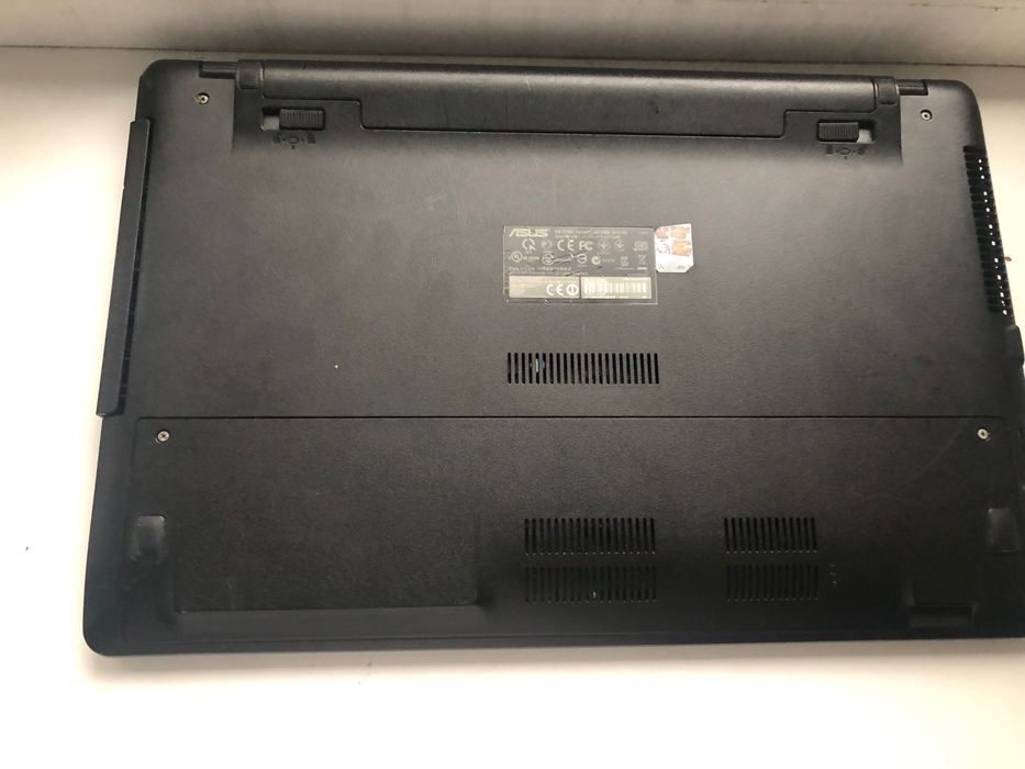 Срочно продам Ноутбук ASUS x550c
