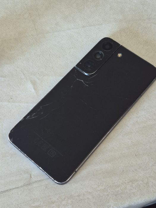 Samsung s22 8/256