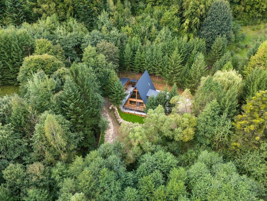 Închiriez cabana A-Frame zona Bran