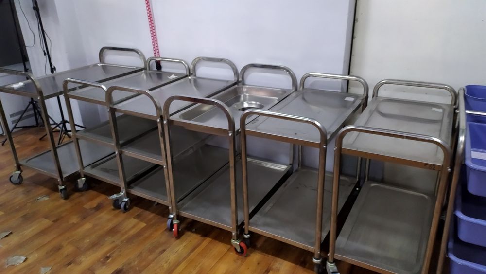 Стол стеллажи Мойки кафе Астана кафе  ресторанов Нержавейки кухня