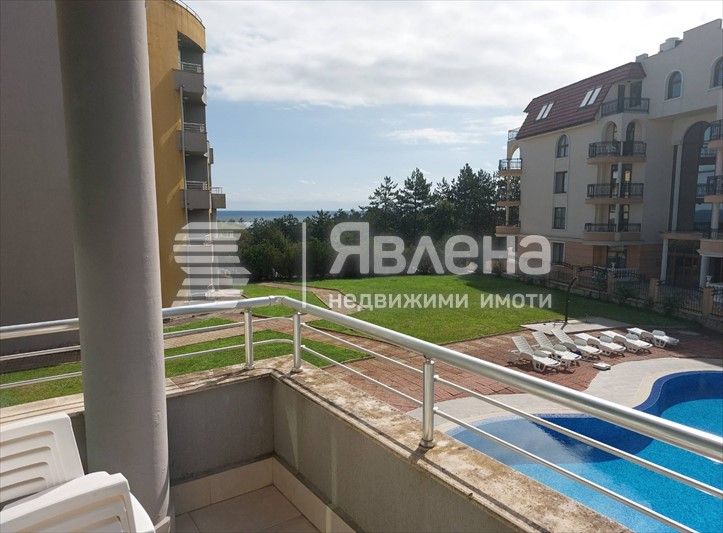 С.Синеморец, просторен 3-стаен, напълно обзаведен с гледка море