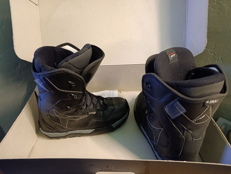 Продам сноуборд в отличном состоянии Dynastar