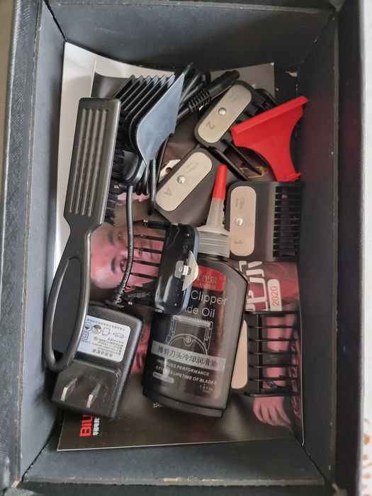 Профессиональная машинка для стрижки волос и бороды Bill Pro Barber