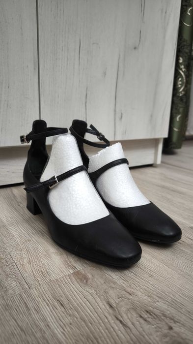 Черные туфли-балетки