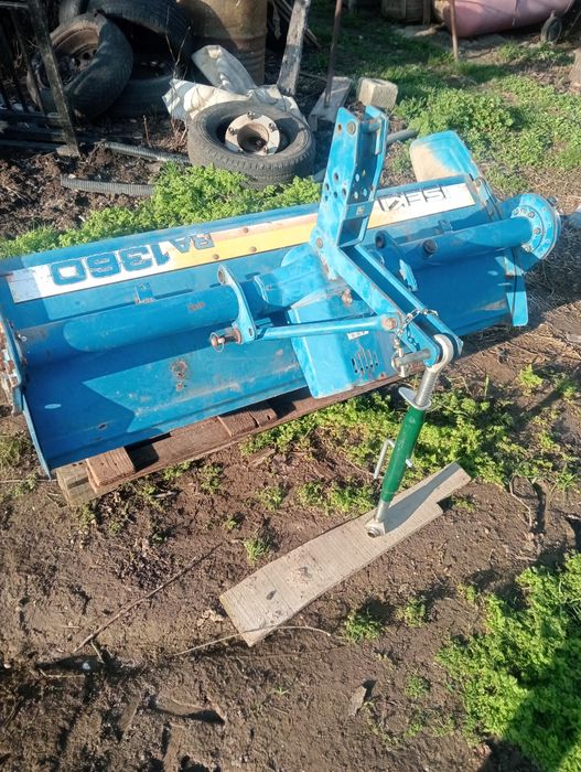 Tractor italian de 30cai cu plug