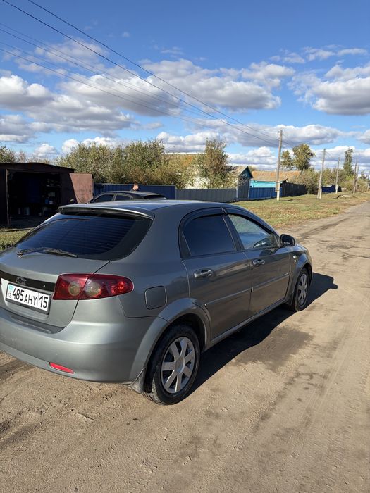 Продам lacetti торг есть