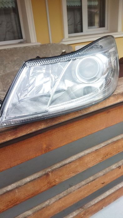 Vând set Faruri Skoda Octavia 2012!