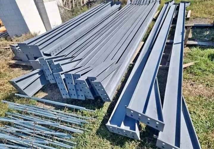 Vând hala structura metalică 10x20x4 (200 mp ) pret 2800 euro
