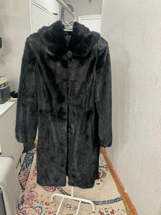 Норковая шуба, черный брилиант р.42-46
