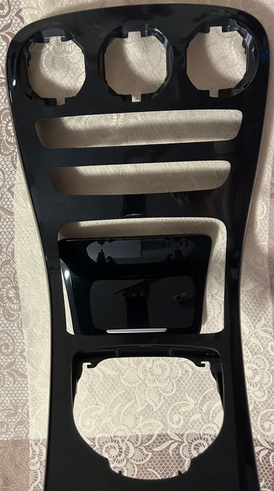 Конзола за Mercedes C classe W205 (C класа 2017)