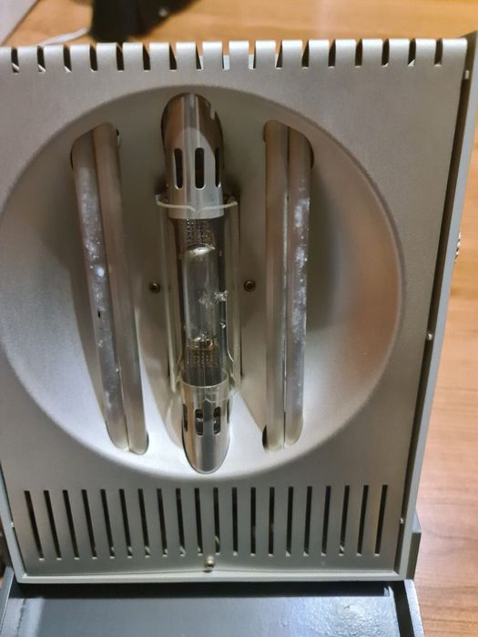Aparat bronzat lampa Astralux de fata Gemania