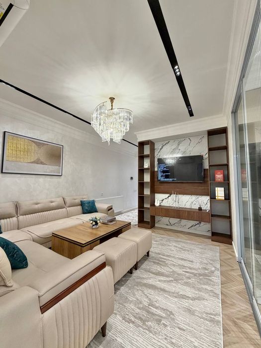 Продается квартира в Ж.К. Сити Молл 2х комнатная 74+5м² укомплектована