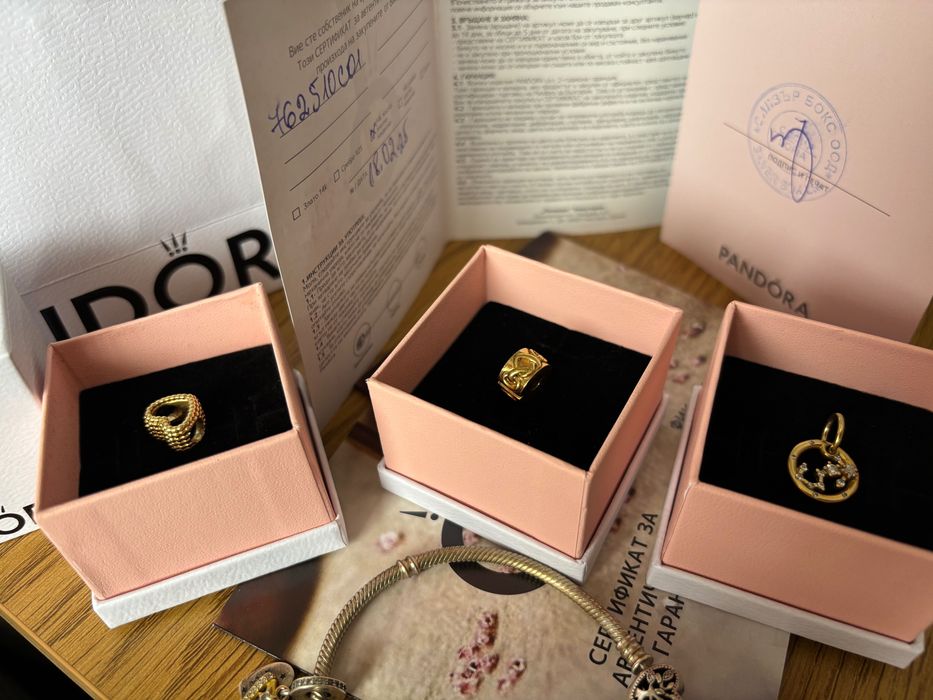 3бр. Талисмани Pandora оригинални.Подарък гривна