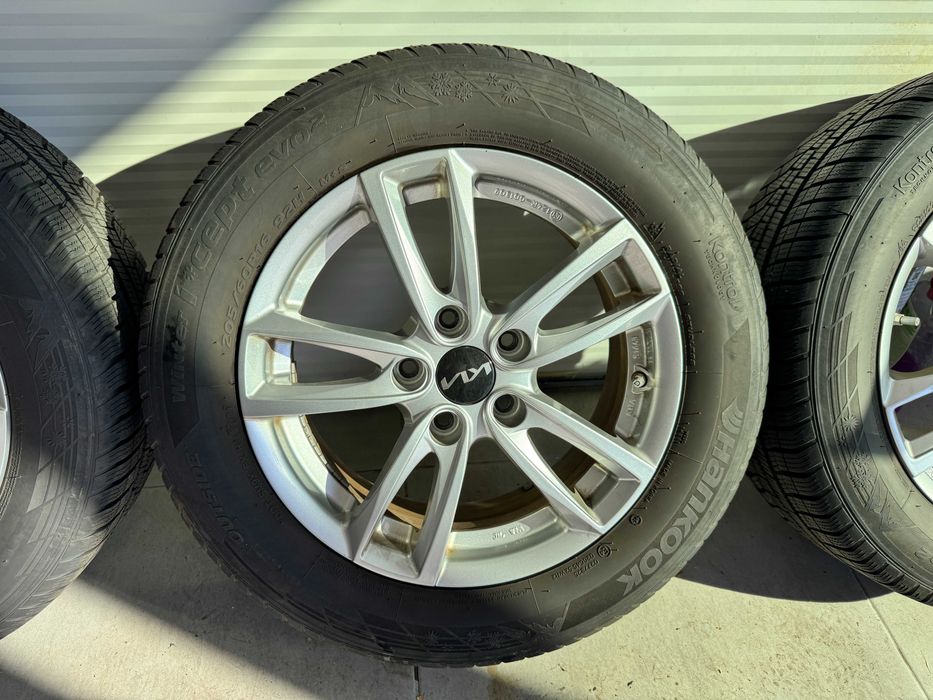 Roti iarna Kia 205/60R16