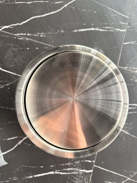 Металлисеское мусорное ведро