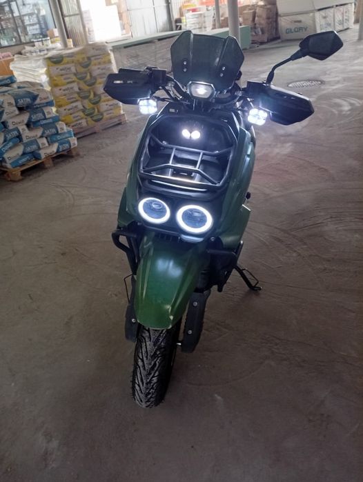 Скутер обмен на М8