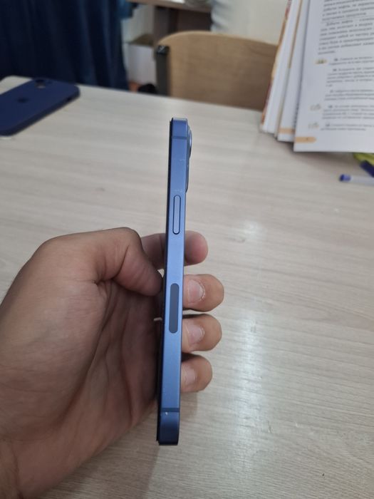 Iphone 13 256 gb  84 % akb