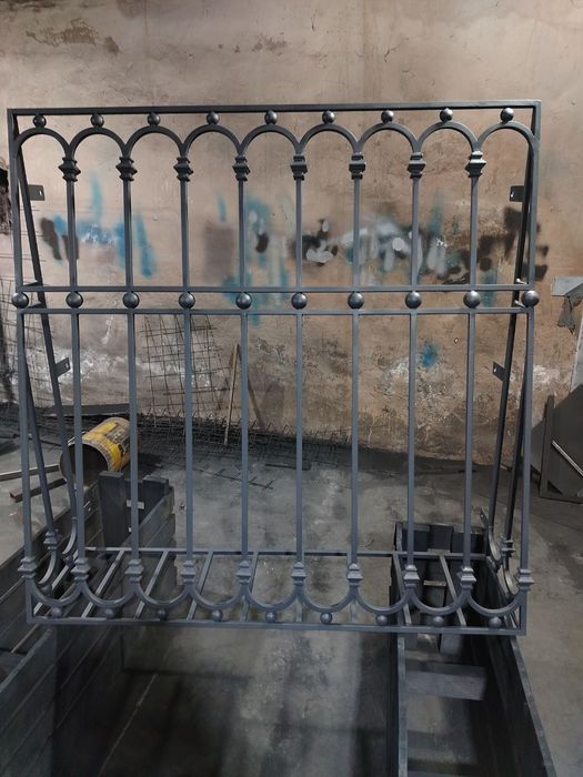 Перила ,навесы, решетки.