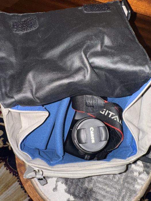 Продам Canon EOS 1100D + сумка в подарок