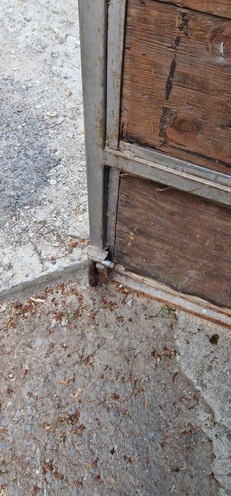 Гаражна врата без рамка