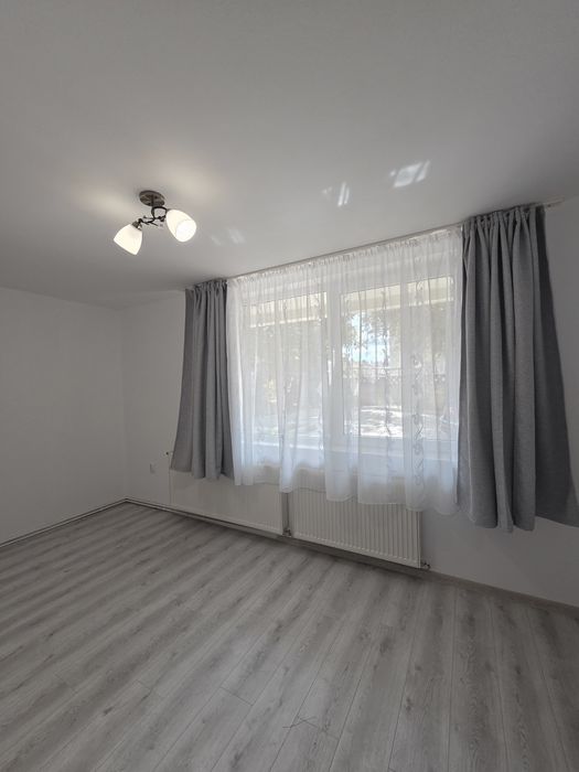 Vând apartament 2 camere 47 mp 
3,40 boxa
