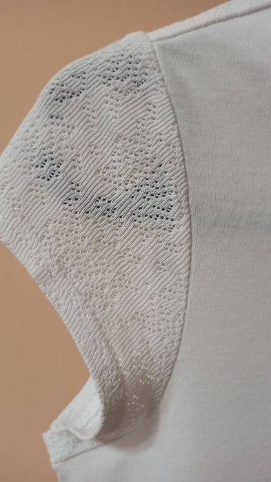 Продам блузку школьную для девочки