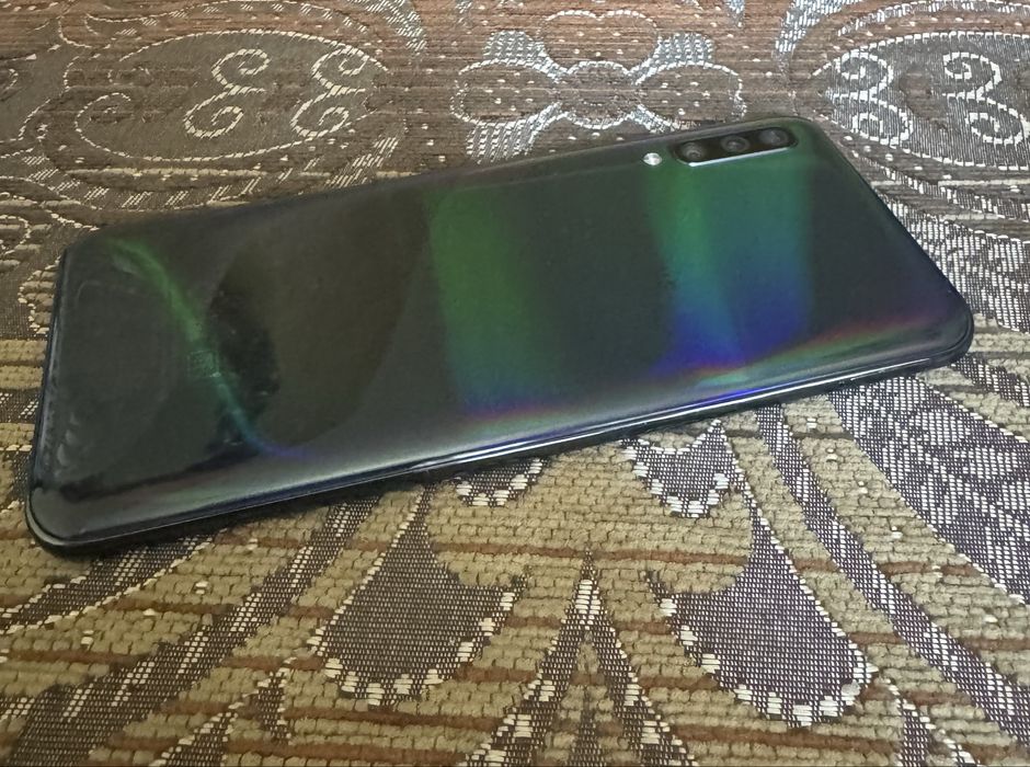 Samsung Galaxy A50 64GB (Хорошее состояние)