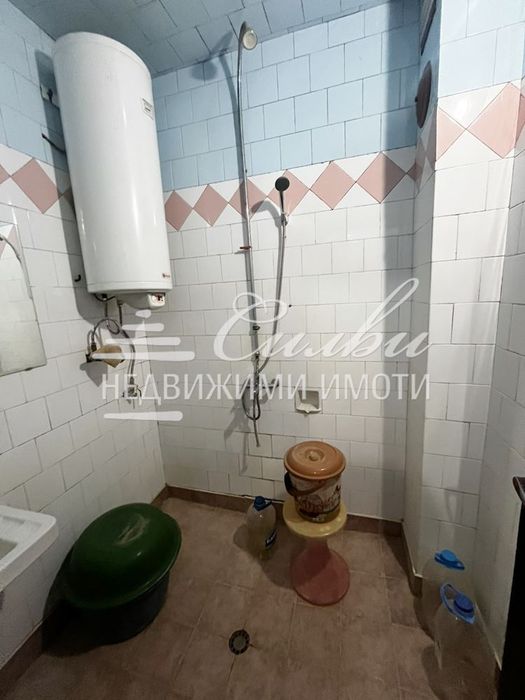 Тристаен ТУХЛЕН апартамент в района на Военно училище