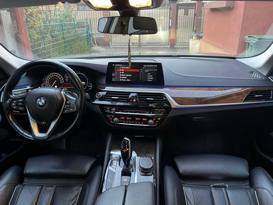 BMW Seria 5 G30 540i xDrive 340 CP unic proprietar