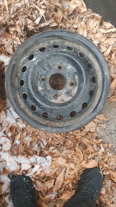 Диски на 14.  4 дыры