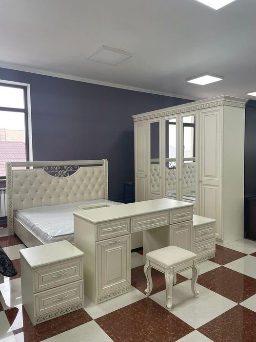 Спальный гарнитур Берта