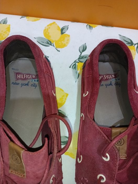 Tommy Hilfiger N 45 кожени - 15 €