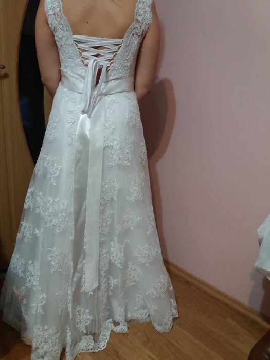 Rochie mireasa marimea 36/38 culoare alba