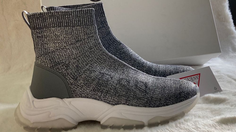 Sneakers Guess marime 36 nou