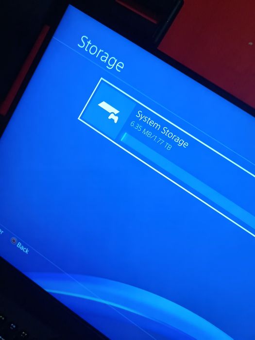 PlayStation 4 slim 2TB (PS4 slim 2TB) + 2 джойстика