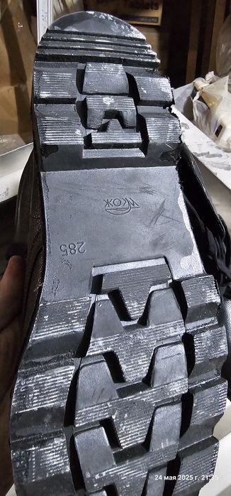 Берцы продам новые