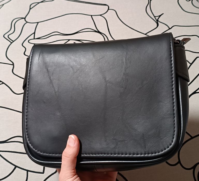 Geanta neagra tip poștaș din piele naturala, nouă