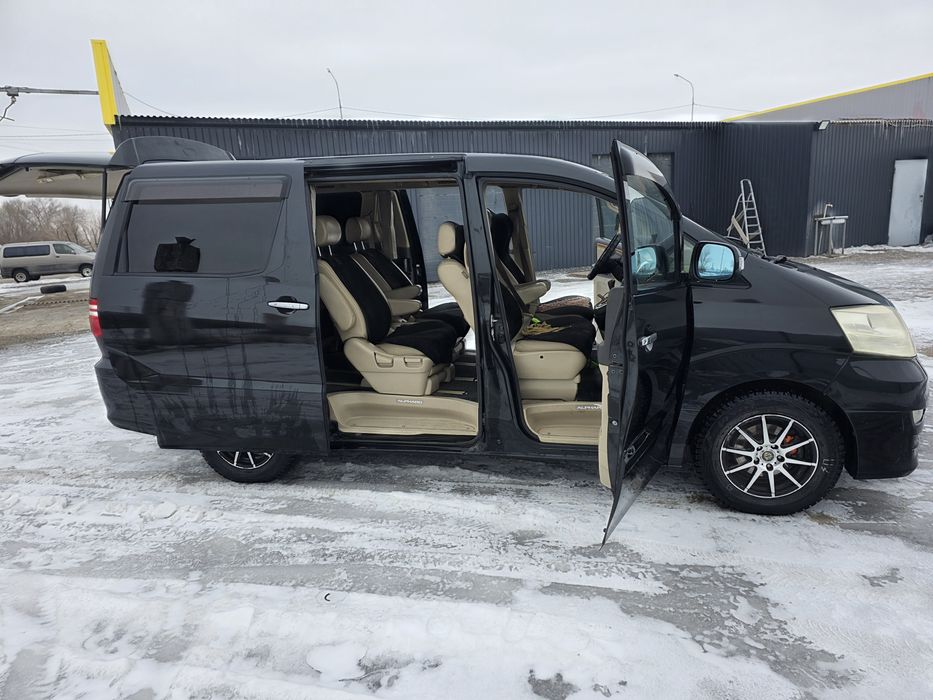 Продается тоета Альфард левый руль.