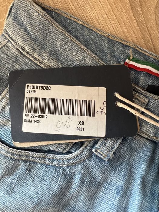 Pantaloni scurți Please Italia